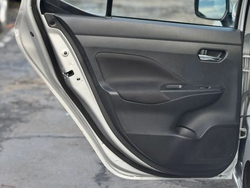 Used 2021 Nissan Versa SV image 8