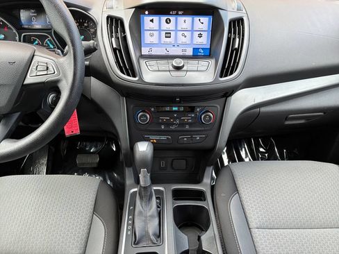 Used 2017 Ford Escape SE w/ Equipment Group 201A FWD image 25