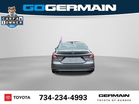 Used 2025 Toyota Camry XSE FWD image 9