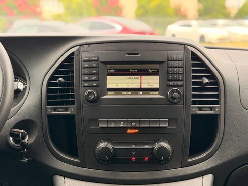 Used 2019 Mercedes-Benz Metris image 25