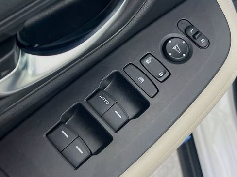 Certified 2023 Honda HR-V LX image 19