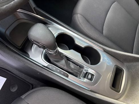 Used 2024 Chevrolet Malibu LT image 27