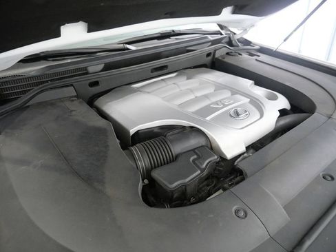 Used 2014 Lexus LX 570 4WD image 11