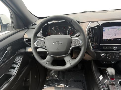 Used 2023 Chevrolet Traverse RS AWD/4WD image 12
