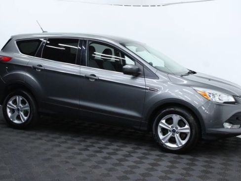 Used 2014 Ford Escape SE image 3