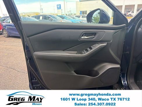 Used 2026 Nissan Rogue SV AWD/4WD image 9