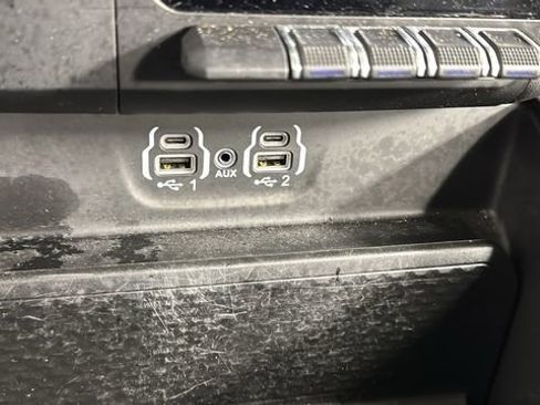 Used 2022 RAM 1500 Laramie w/ Sport Appearance Package AWD/4WD image 27