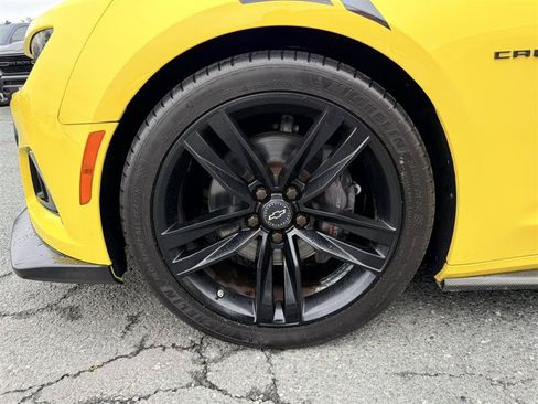 Used 2018 Chevrolet Camaro SS RWD image 9