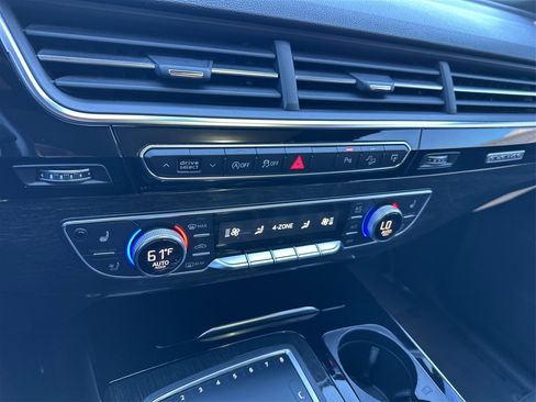 Used 2017 Audi Q7 2.0T Premium Plus w/ Premium Plus Package image 36