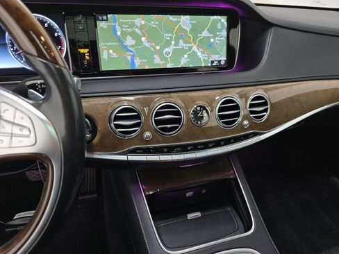 Used 2016 Mercedes-Benz S 550 4MATIC Sedan w/ Premium Package image 30