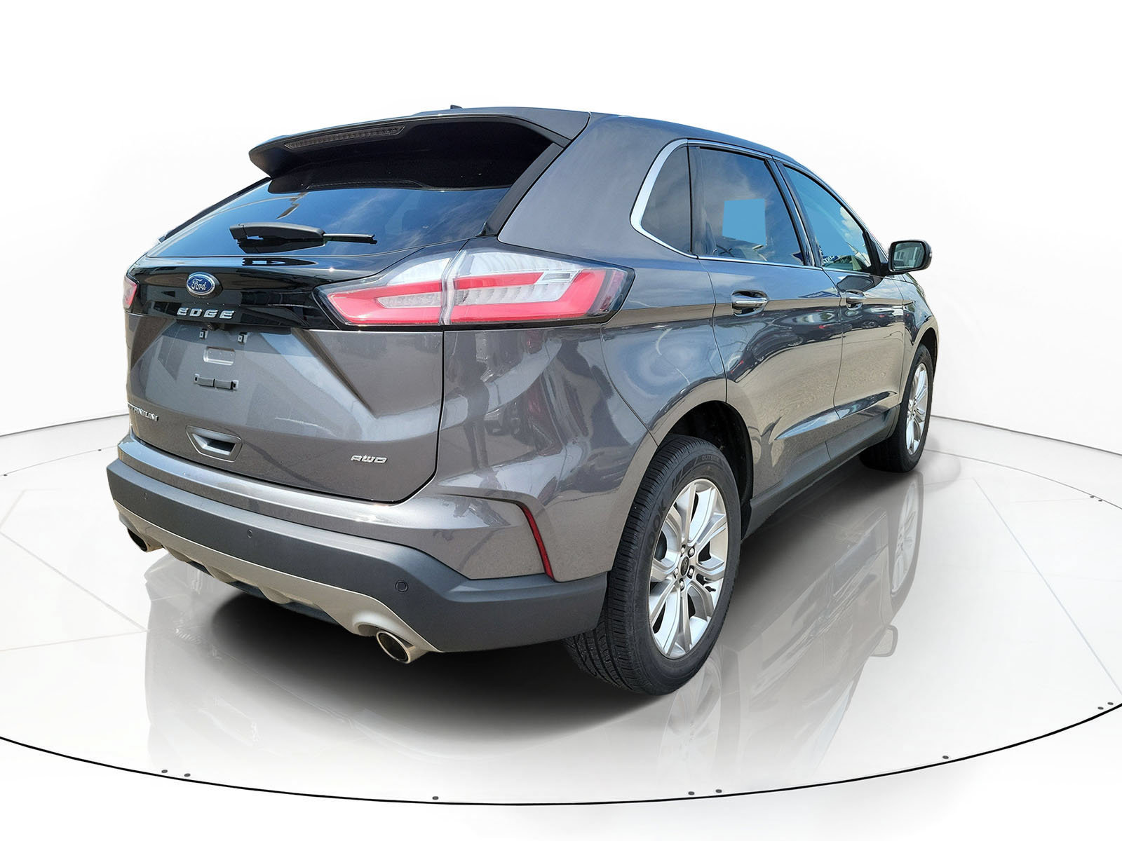 Used 2024 Ford Edge Titanium AWD/4WD image 3