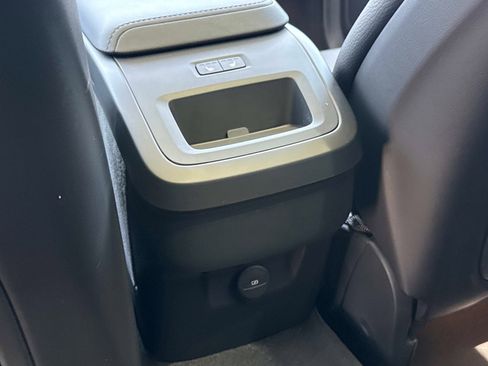 Certified 2025 Volvo XC60 B5 Plus image 16