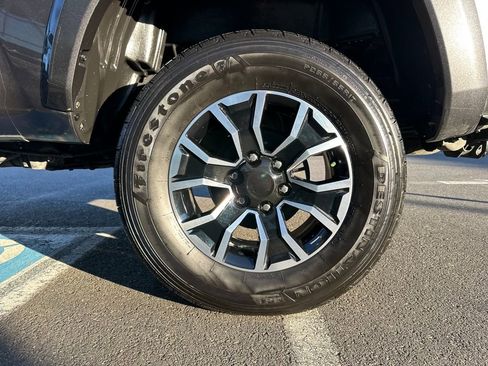 Used 2023 Toyota Tacoma TRD Sport image 27