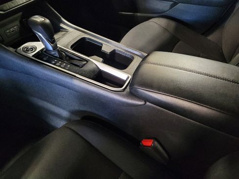 Used 2024 Nissan Sentra SV FWD image 26