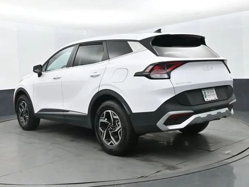 Used 2025 Kia Sportage LX image 9