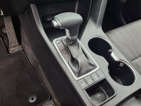 Used 2020 Kia Sportage LX image 7