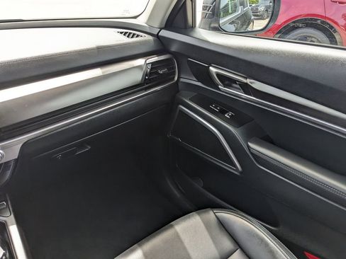 Used 2025 Kia Telluride S image 18