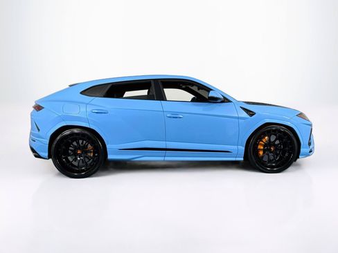 Used 2022 Lamborghini Urus AWD/4WD image 4