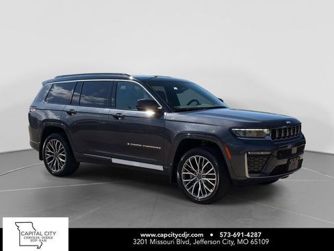 New 2026 Jeep Grand Cherokee L Summit w/ Advanced Protech Group IV AWD/4WD image 1