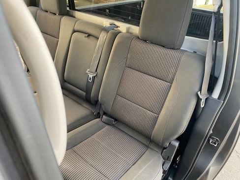 Used 2015 Nissan Titan SV w/ SV Value Truck Package image 29