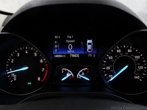 Used 2018 Ford Escape SE w/ SE Sync 3 Package FWD image 17