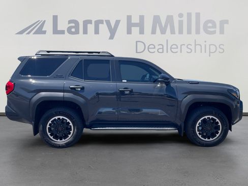 Used 2025 Toyota 4Runner TRD Off-Road AWD/4WD image 6