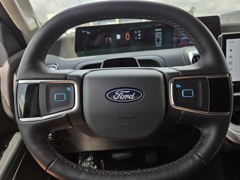New 2026 Ford Expedition Platinum w/ Driver's Package AWD/4WD image 20