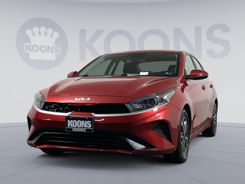 Used 2023 Kia Forte LXS w/ LXS Technology Package image 1