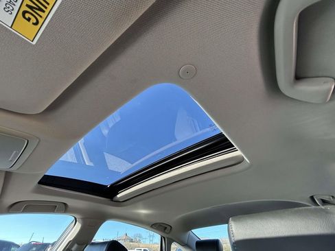 Used 2019 Honda Accord EX image 11