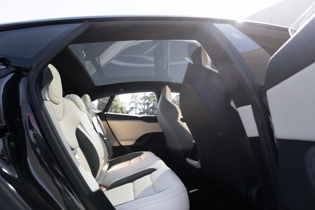 Used 2025 Tesla Model S Plaid AWD/4WD image 34