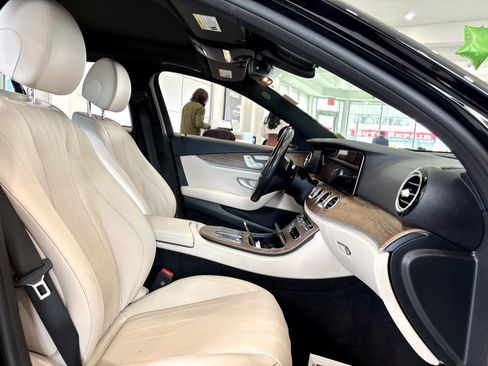 Used 2023 Mercedes-Benz E 350 4MATIC Sedan image 17