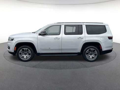 Used 2024 Jeep Wagoneer Series II AWD/4WD image 2