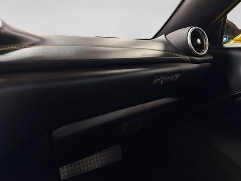 Used 2015 Ferrari California T RWD image 35