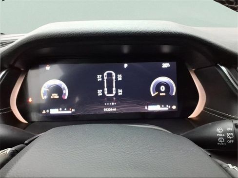 Used 2022 Jeep Grand Cherokee Altitude image 16