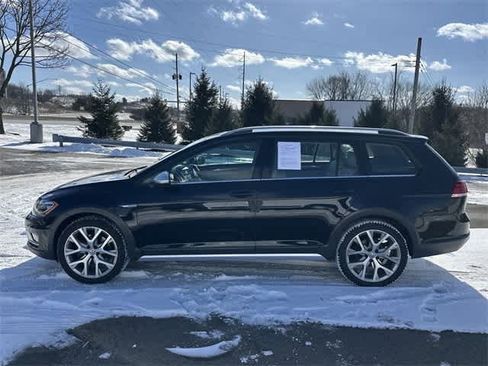 Used 2019 Volkswagen Golf Alltrack SE image 2