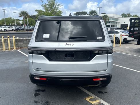 New 2026 Jeep Grand Wagoneer 4WD image 32
