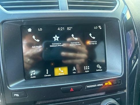 Used 2018 Ford Explorer XLT w/ Equipment Group 202A AWD/4WD image 28