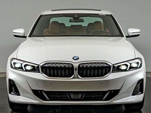 Used 2025 BMW 330i xDrive Sedan w/ M Sport Package AWD/4WD image 2