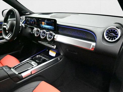 New 2025 Mercedes-Benz GLB 35 AMG 4MATIC image 27