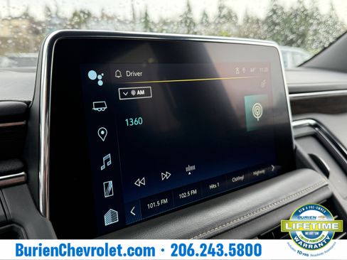 Used 2023 Chevrolet Suburban Premier image 11