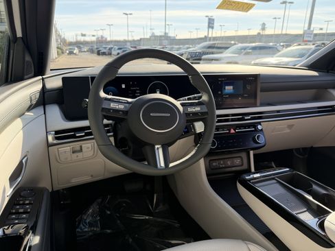 New 2026 Hyundai Tucson Limited image 28