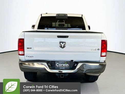 Used 2016 RAM 1500 Classic SLT AWD/4WD image 13