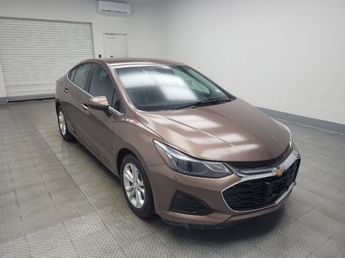 Used 2019 Chevrolet Cruze LT image 13