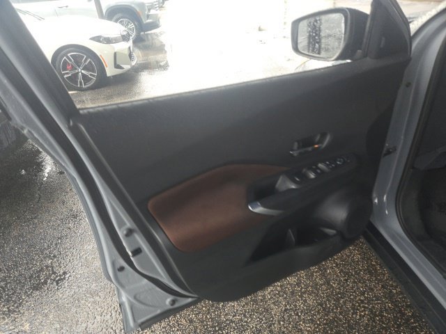 Used 2021 Nissan Kicks SR FWD image 8