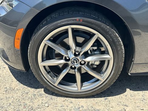 Used 2023 MAZDA MX-5 Miata Grand Touring RWD image 4