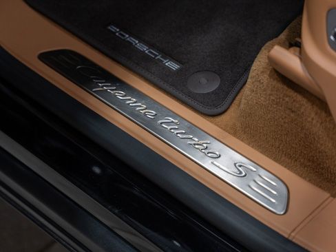 Used 2016 Porsche Cayenne Turbo S w/ Premium Package Plus image 66