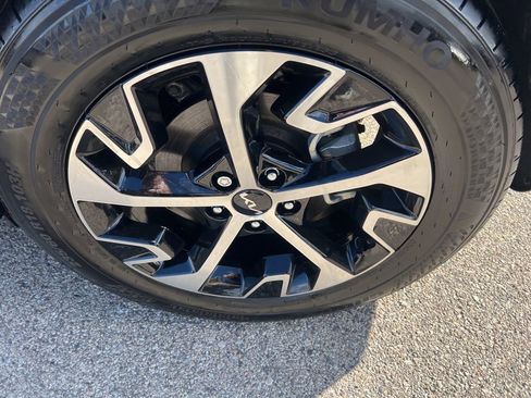 Certified 2025 Kia Sportage EX image 41