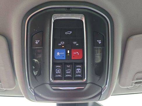 Used 2022 Jeep Grand Cherokee L Limited image 35