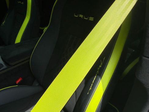 Used 2023 Lamborghini Urus Performante AWD/4WD image 17