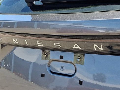 Used 2023 Nissan Ariya FWD image 30